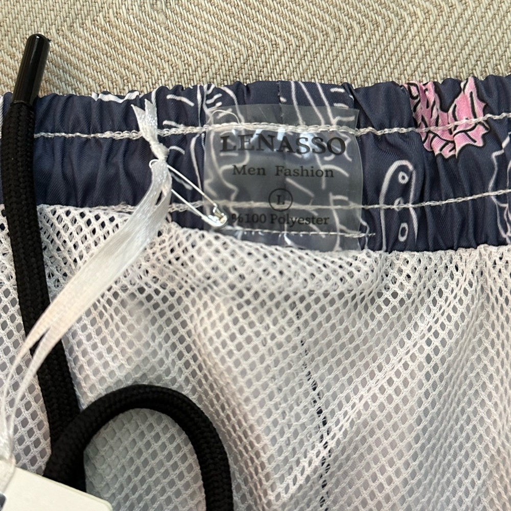 NWT-Large-Leandro-Men’s Swim Suit - Picture 4 of 4